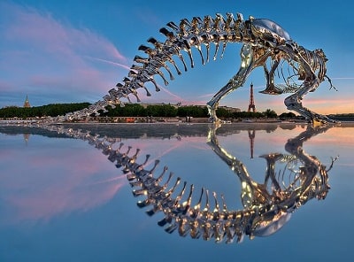 Mô hình khung long T-Rex tại Paris kích thước tương tự như khủng long thời trước khi tuyệt chủng